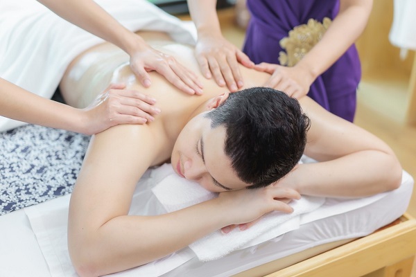 four-hand-massage