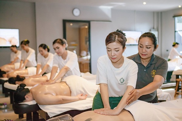 một số trung tâm đào tạo spa lớn yêu cầu bằng cấp