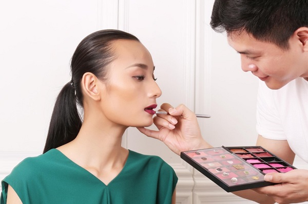 khó khăn của makeup artist