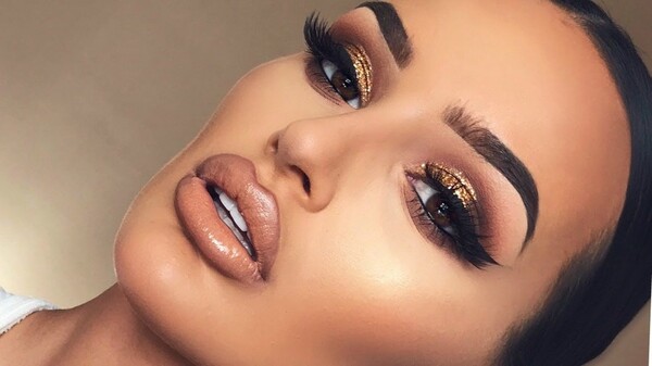 glam makeup look tiếng việt là gì