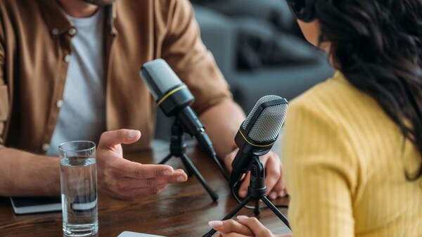 podcast là một dạng content ngày càng trở nên thịnh hành và phổ biến