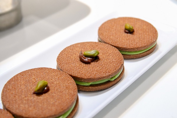 hoàn thiện bánh cookie