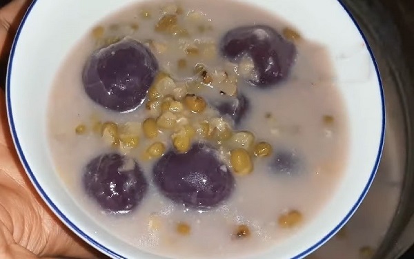 chè khoai lang tím đậu xanh