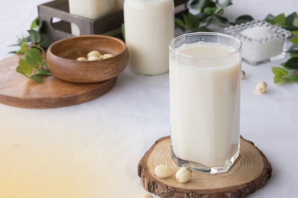 sữa phân tử sen hỗ trợ đủ dinh dưỡng ấn tượng 