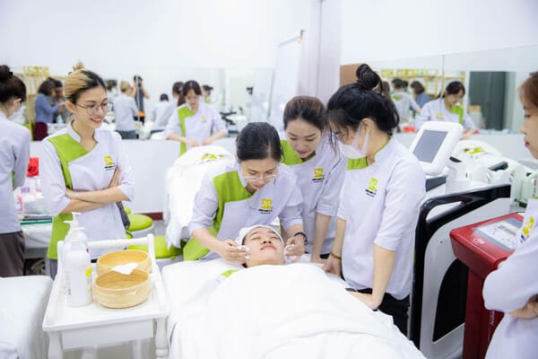 bằng cấp 3 nghề spa 