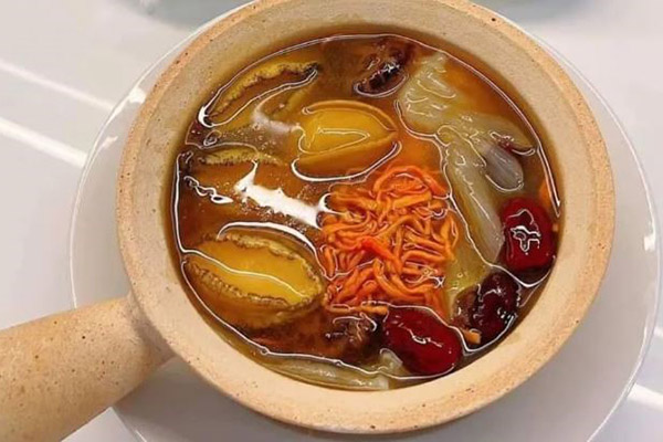 thuốc bắc nấu nướng súp nằm trong bào ngư