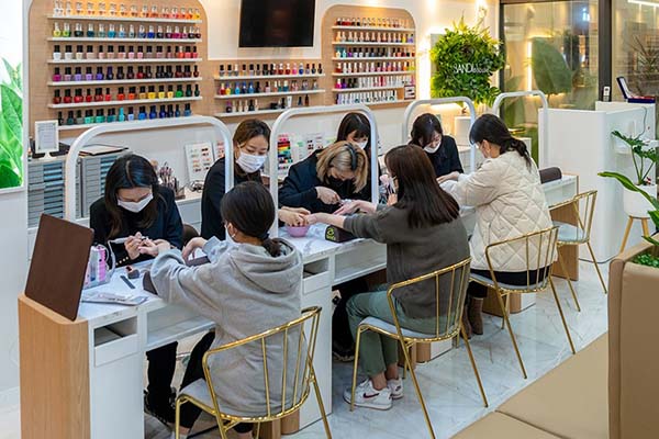 Cơ hội việc làm và thu nhập từ nghề nail 