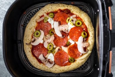 cách làm pizza bằng nồi chiên không dầu