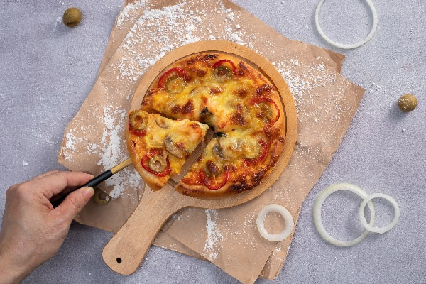 pizza bằng nồi chiên không dầu