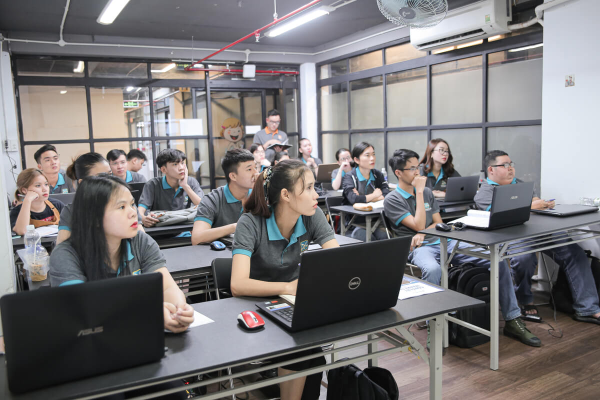 Lớp học digital marketing 1