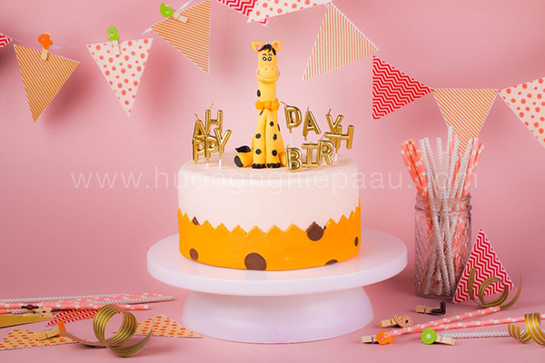 trang trí bánh bằng Fondant