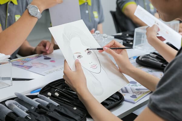 Face Chart Là Gì? Ứng Dụng Face Chart Trong Trang Điểm?