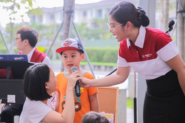 bạn nhỏ đoán chính xác tên bài hát bí ẩn