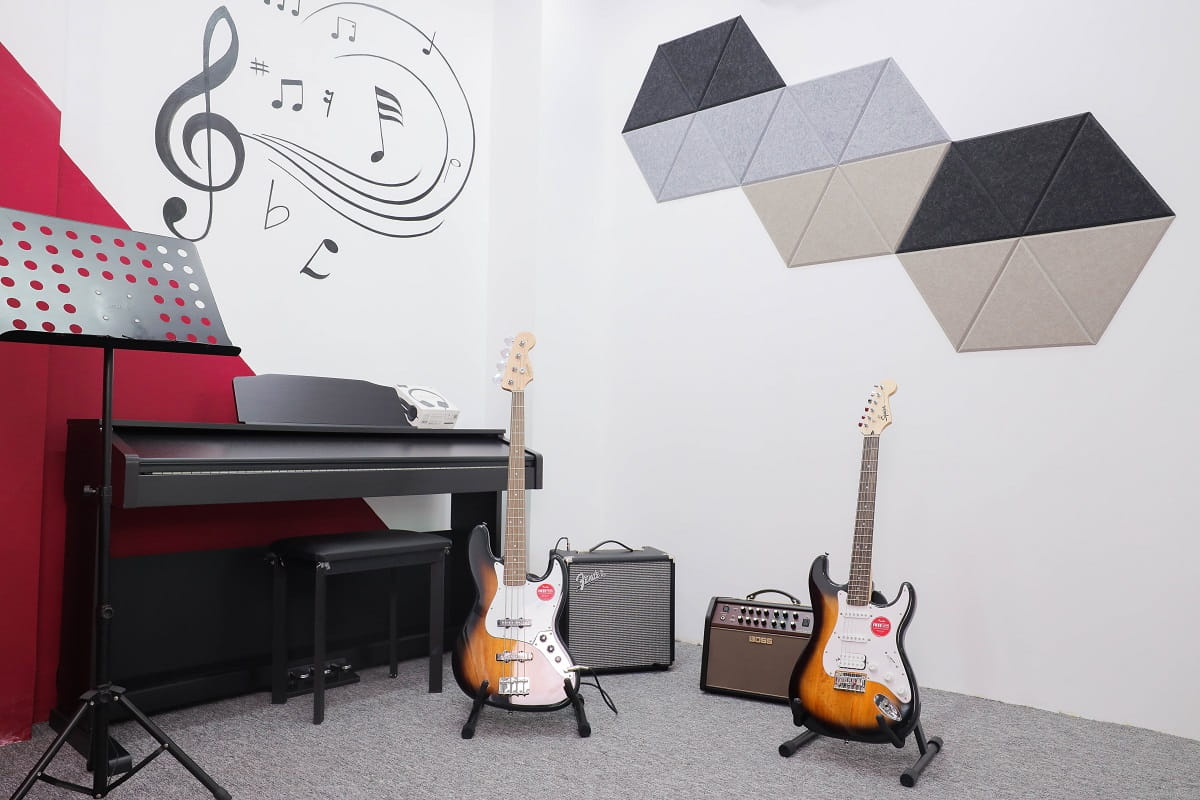 phòng học guitar điện
