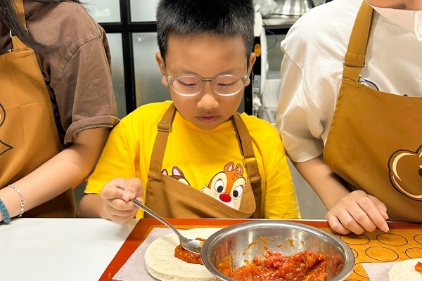 lớp dạy nấu ăn cho trẻ em