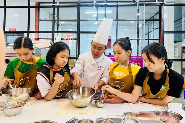 trung tâm dạy nấu ăn cho trẻ em