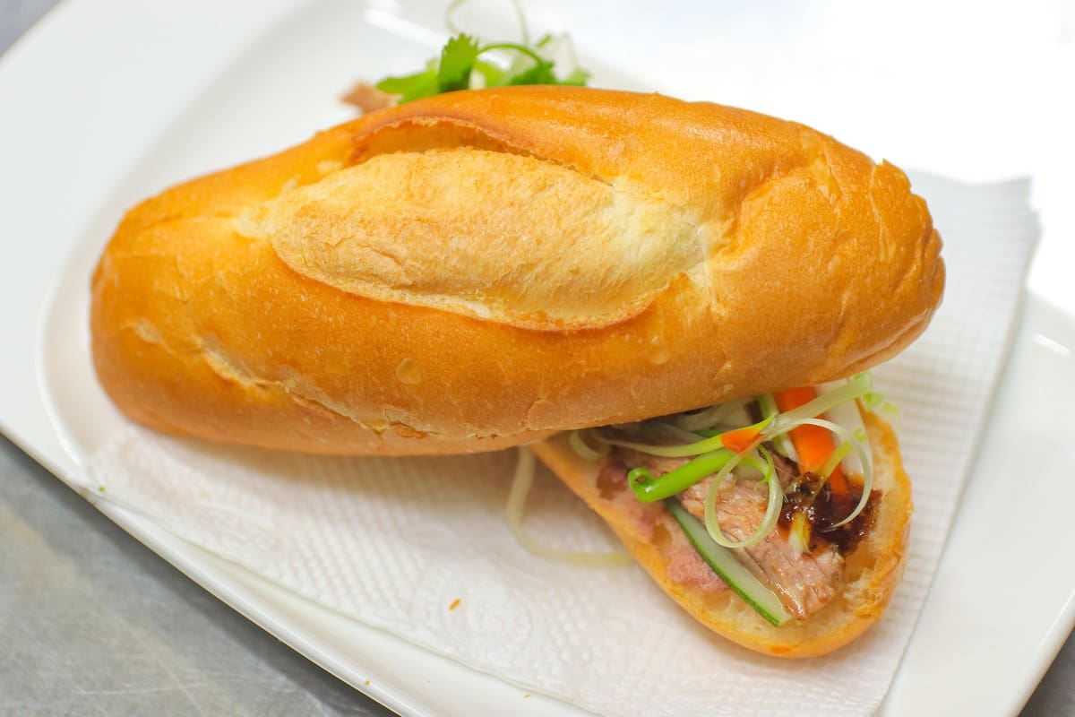 bánh mì thịt bò nướng