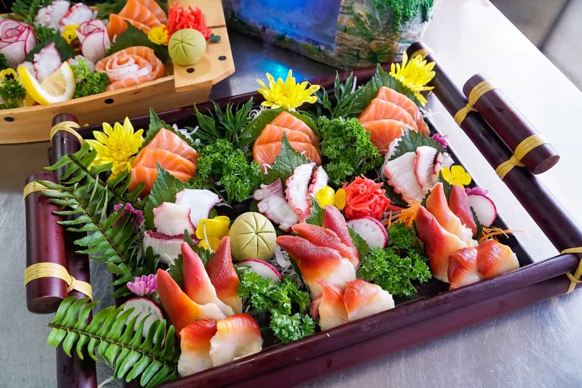 trang trí sushi sashimi đẹp mắt