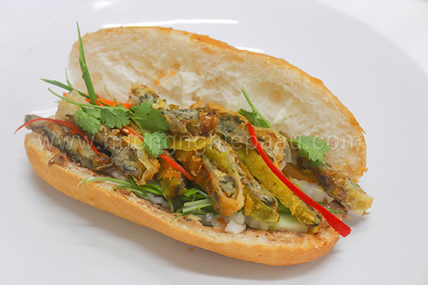 banh-mi-nhan-cha-la-lot bánh mì nhân chả lá lốt