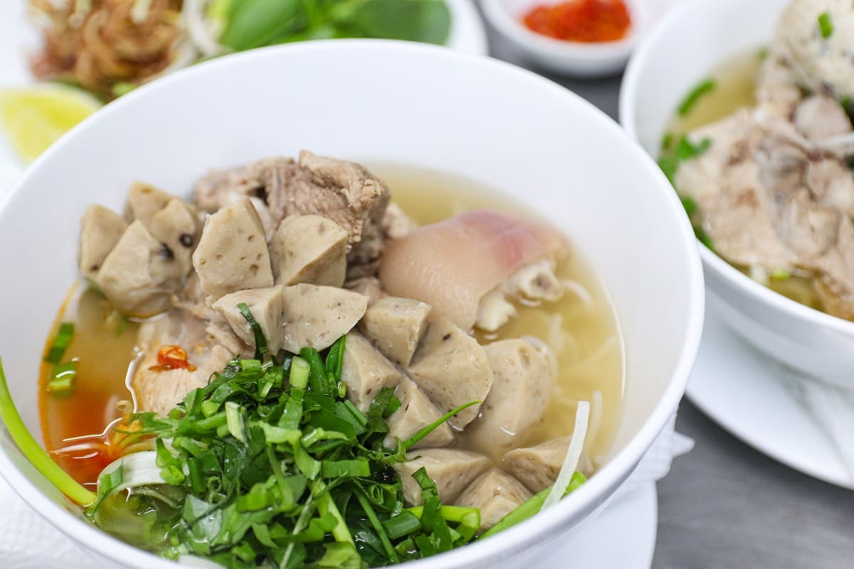 học nấu bún bò viên