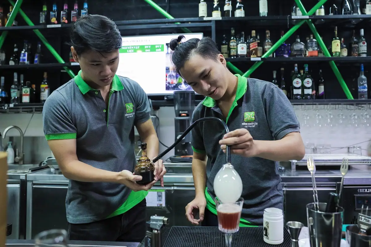 thực hành tại lớp quản lý bar