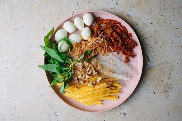 làm nước xốt bánh tráng trộn