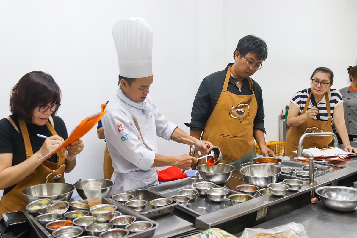 phòng học mì xào