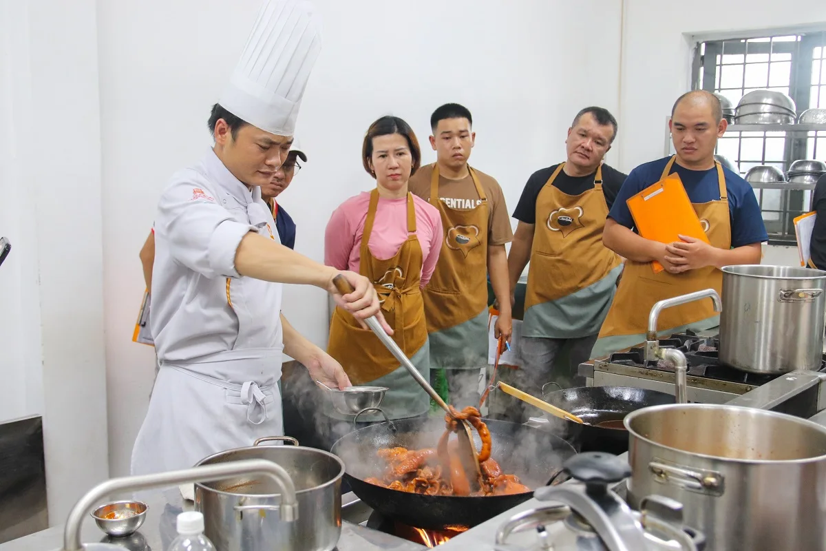 phòng học phá lấu heo - phá lấu bò
