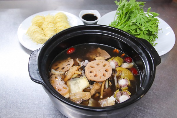 Chuyên Để Lẩu Bò Tiềm Thuốc Bắc - Tủy Tần Ngải Cứu - Lẩu Cháo Củ Chi