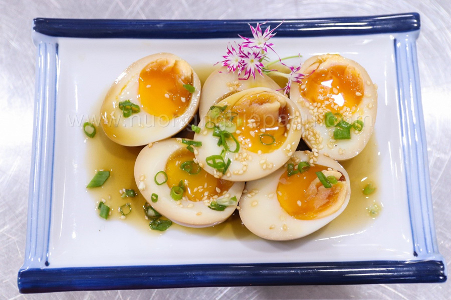 Trứng ngâm tương