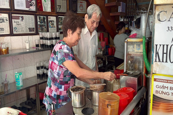 Kinh phí chuẩn bị nguyên vật liệu pha chế
