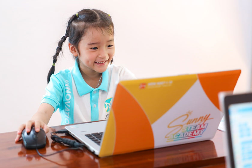 hình ảnh lớp học thực tế khóa học digital art for kids 04