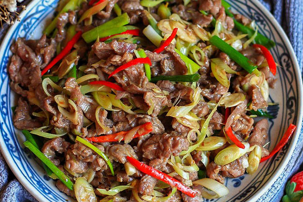 Hướng dẫn cách chế biến thịt bê xào sả ớt
