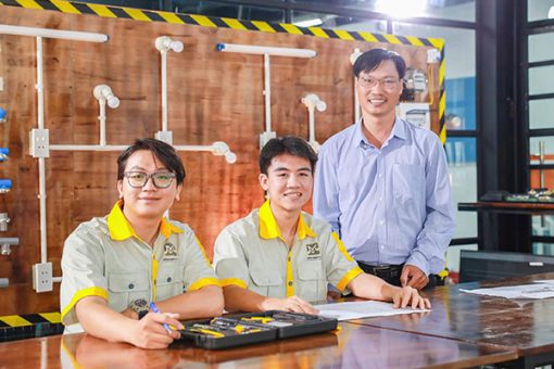 học Kỹ Thuật Viên Điện Lạnh Ô Tô thumb