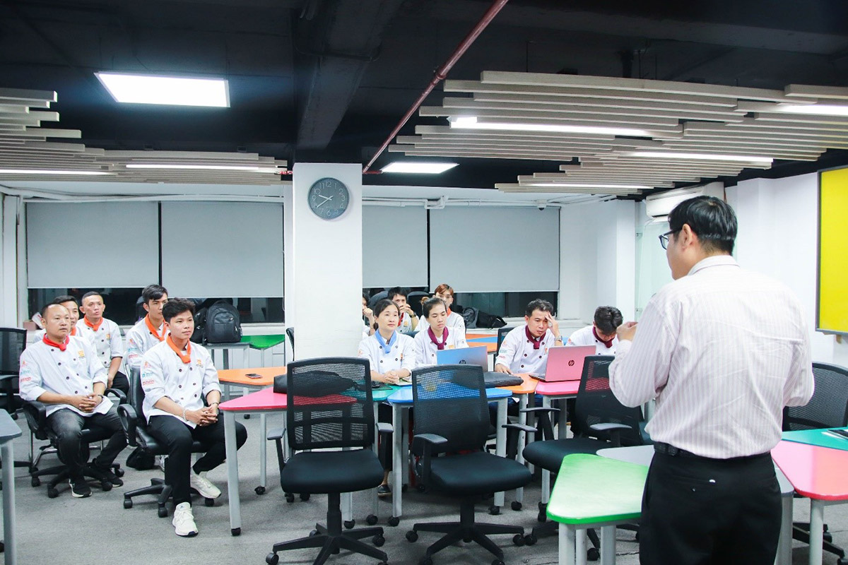 buổi học mô hình kinh doanh f&b