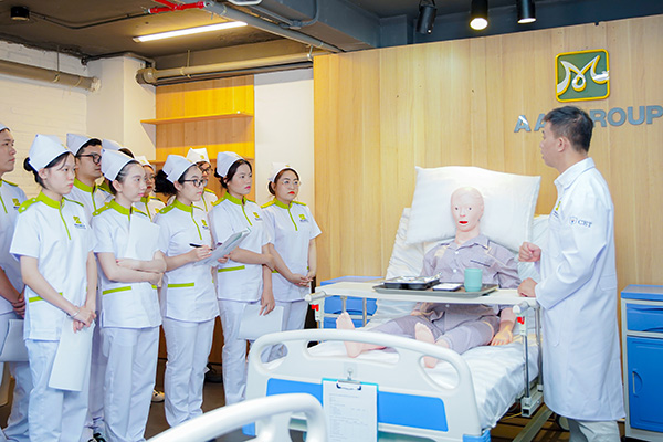 khoa-hoc-nghe-cham-soc-nguoi-cao-tuoi Khóa Học Nghề Chăm Sóc Người Cao Tuổi