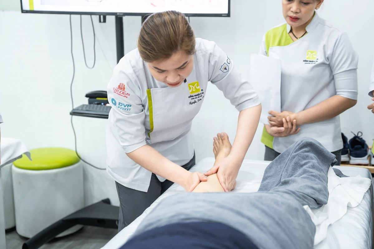 lớp vật lý trị liệu người cao tuổi