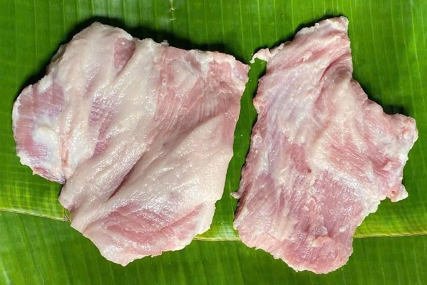 Nên chọn má heo có phần thịt xen lẫn mỡ nhẹ