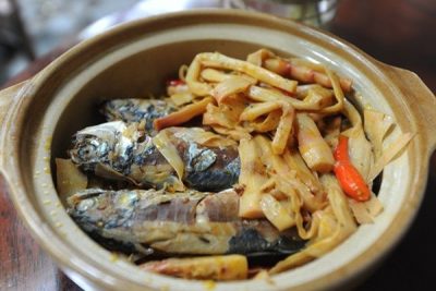 cá nục kho măng tươi