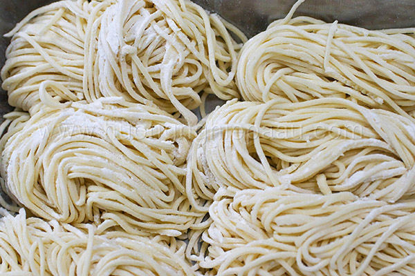 học làm mì tươi chuẩn vị hoa