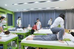 học xoa bóp trị liệu cổ vai gáy