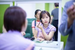 trang điểm ứng dụng theo xu hướng
