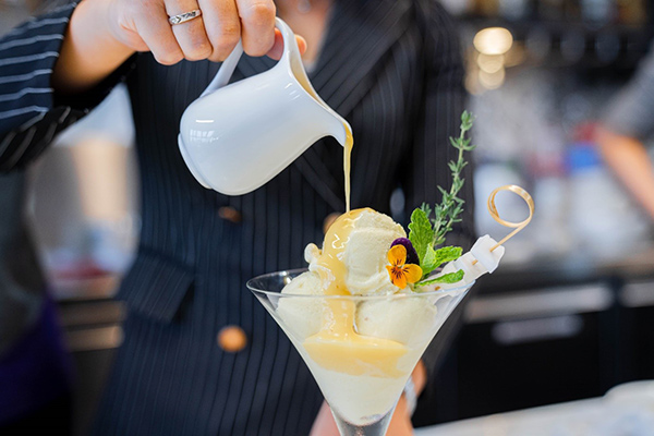 hoc-lam-kem-vani học làm kem vani