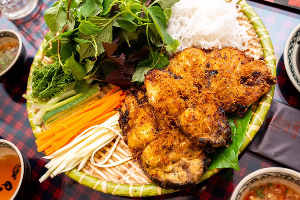 cách làm cá nheo nướng riềng mẻ đơn giản tại nhà