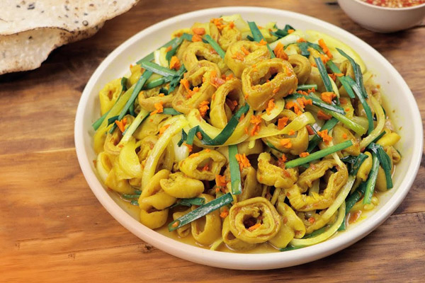 Cách Làm Lòng Heo Xào Nghệ Không Hôi