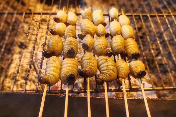 Đuông Dừa Nướng Muối Ớt