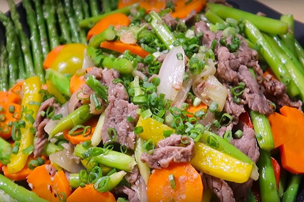 Gầu Bò Xào Rau Củ