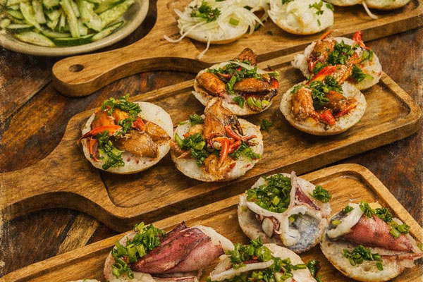 Đặc Trưng Của Bánh Căn