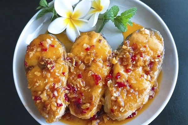 Cá Bớp Chiên Sả Ớt