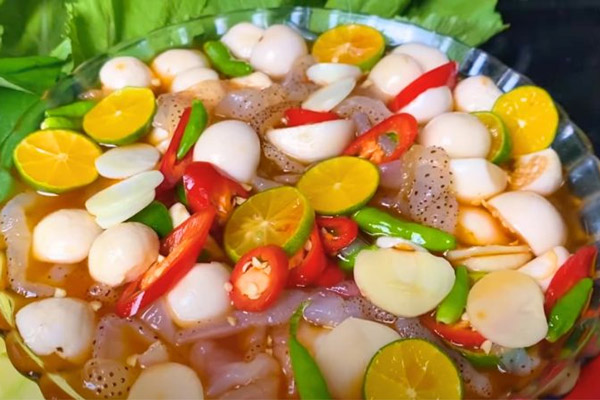 Chân sứa trộn mắm tắc